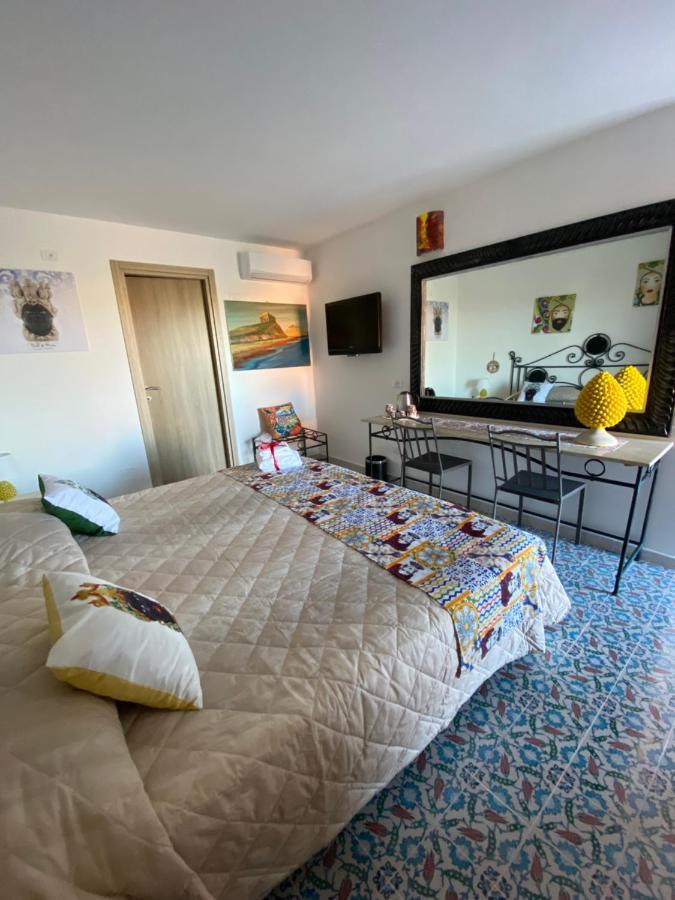 شينيسي B&B Torre Pozzillo المظهر الخارجي الصورة
